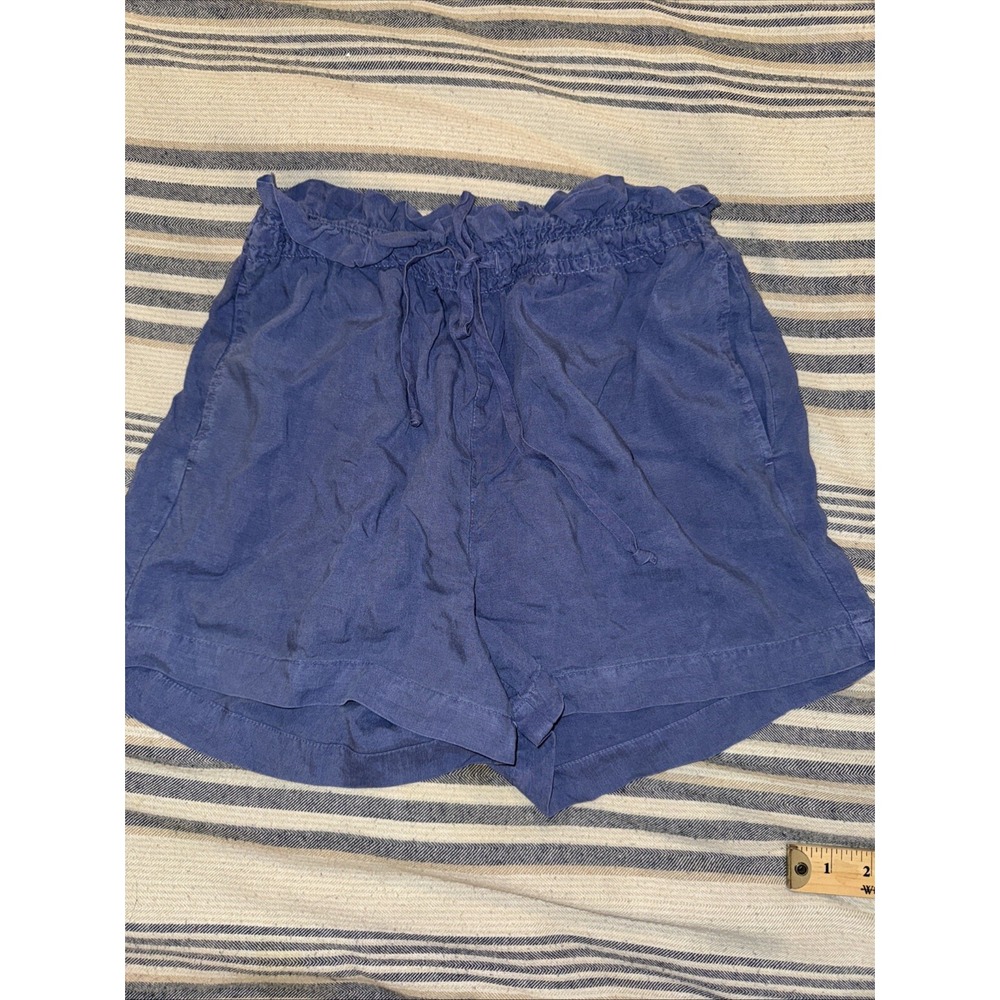 Chelsea & Violet Medium Blue shorts elastic waist with pockets 2.5" inseam